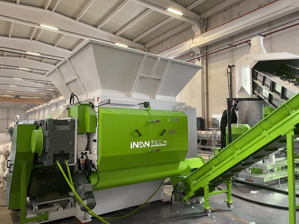 1600 tek şaftlı shredder